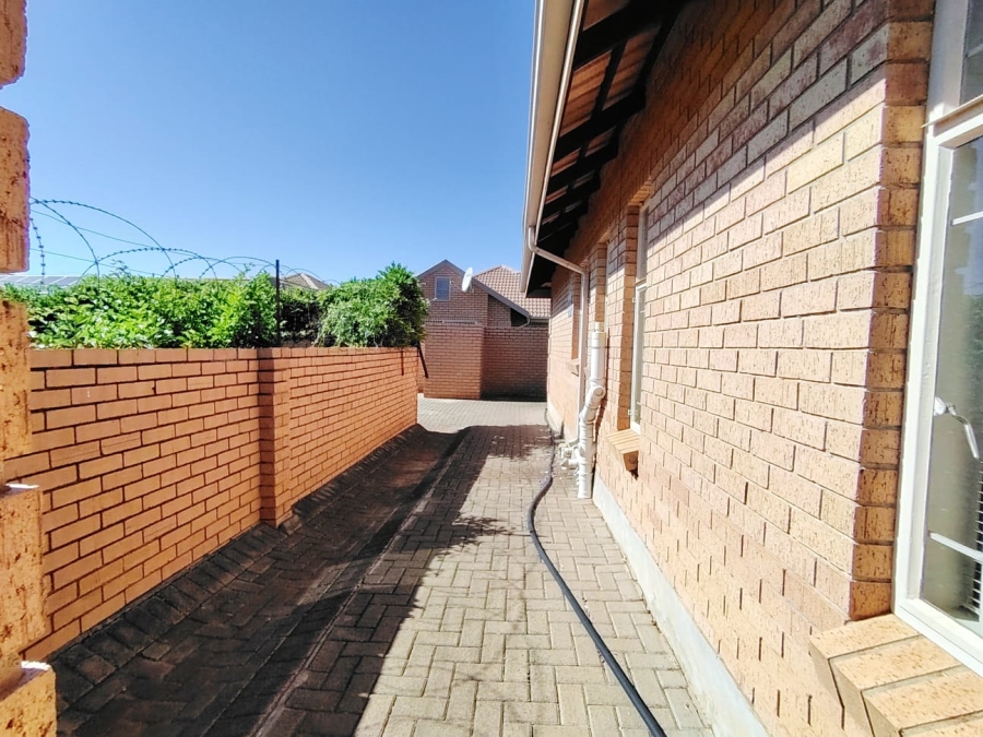 2 Bedroom Property for Sale in Universitas Free State